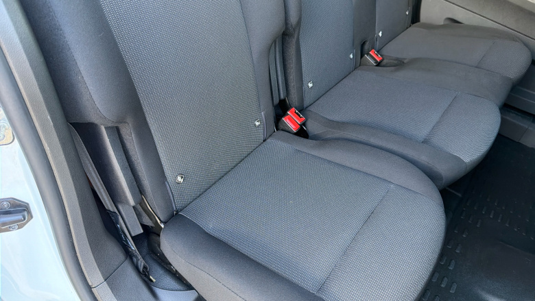 Peugeot Partner Long Diesel 850 1.5 BlueHDi 100 Professional Premium Crew Van